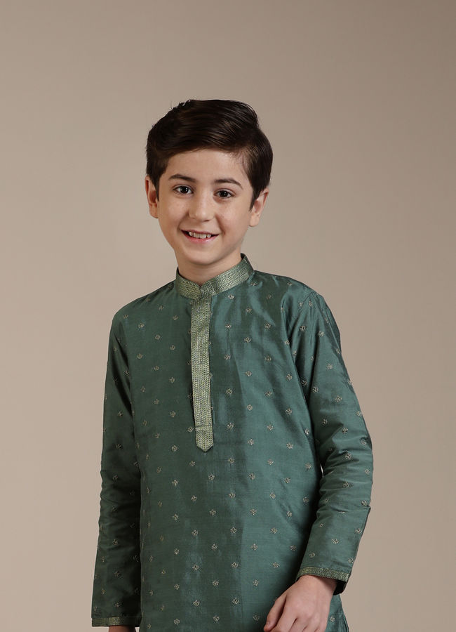 alt message - Manyavar Boys Boys Olive Green Buta Patterned Kurta Set image number 0